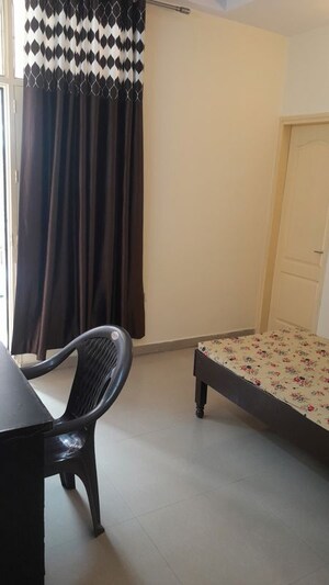 Furnished Amenities in 3 BHK Builder Floor at Bhasin Apartments, Niti Khand I – for Rent