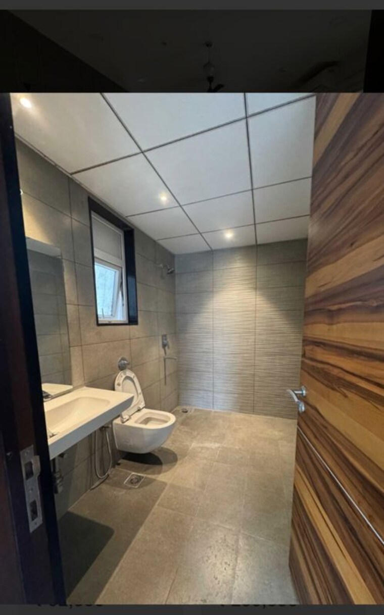 Bathroom, jayabheri-the-summit 3 Bedroom 2125 Sq.Ft. Apartment In Narsingi Hyderabad 10707610