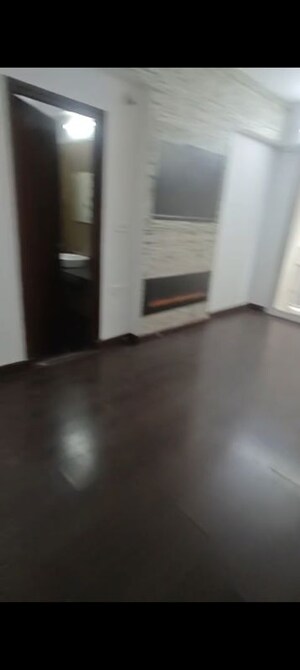 Room in 3 BHK Builder Floor at Apollo DB City, Nipania – for Rent