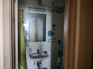 Bathroom in 3 BHK Builder Floor at Sector 23 – for Rent