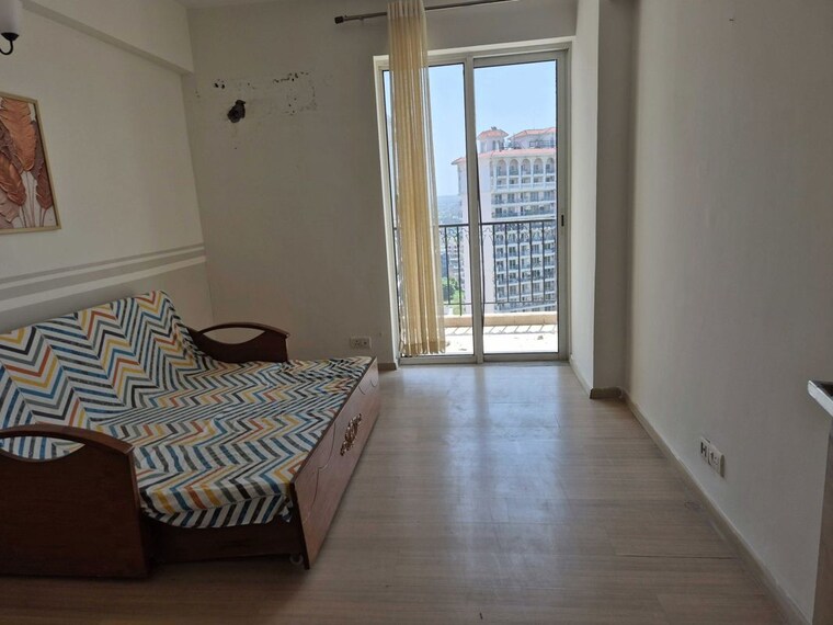 Room, sector 21 3 Bedroom 1500 Sq.Ft. Builder Floor In Sector 21 Gurgaon 10707633