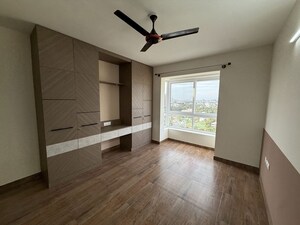 Room in 2 BHK Apartment at Brigade Laguna, Hebbal – for Rent
