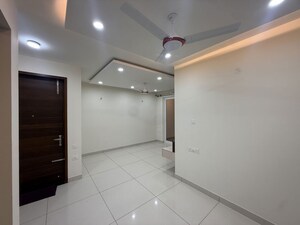 Room in 2 BHK Apartment at Brigade Laguna, Hebbal – for Rent