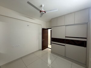 Room in 2 BHK Apartment at Brigade Laguna, Hebbal – for Rent