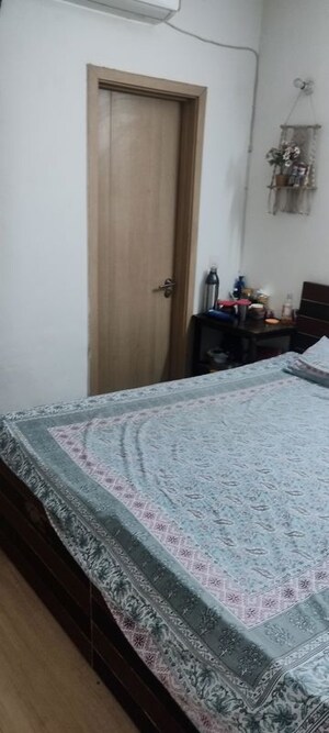 Bedroom in 2 BHK Builder Floor at Sector 23 – for Rent