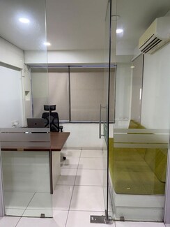Office Space For Rent in University Area