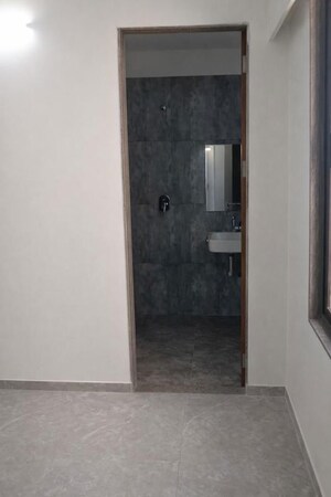 Room in 3 BHK Apartment at Keshar Kadam, Thaltej – for Sale