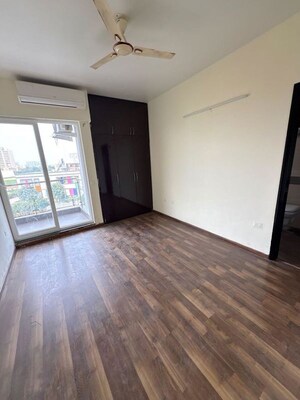 Room in 2 BHK Builder Floor at Sector 21 – for Rent