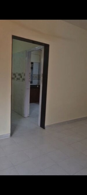 Room in 1 BHK Apartment at Gokul Galaxy Kandivali East, Kandivali East – for Rent