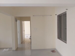 Room in 2 BHK Apartment at Welworth Paradise, Baner – for Rent