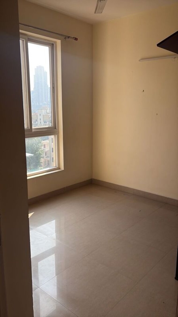 Room, emaar-emerald-estate 3.5 Bedroom 1395 Sq.Ft. Apartment In Sector 65 Gurgaon 10707726