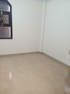 Room in 6+ BHK Independent House at Maharani Bagh – for Sale