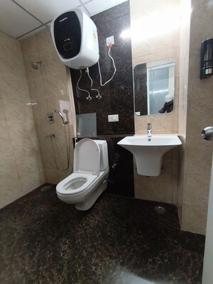 Bathroom in 4 BHK Apartment at Emaar Emerald Floors Premier, Sector 65 – for Rent