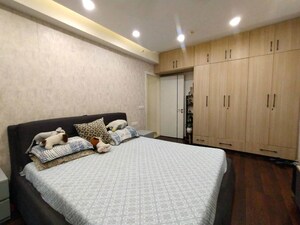 Bedroom in 4 BHK Builder Floor at Sector 22 – for Rent