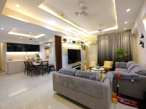 Bedroom in 4 BHK Builder Floor at Sector 22 – for Rent
