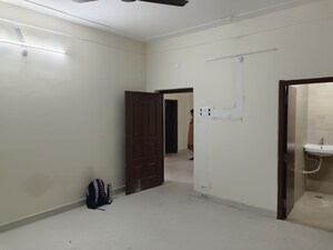 Room in 3 BHK Independent House at Banjara Hills – for Rent