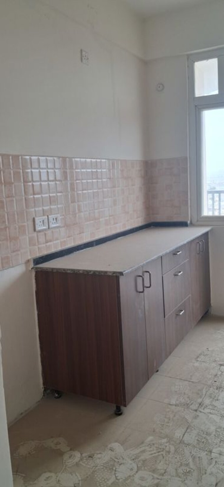 Kitchen, sector 107 3 Bedroom 1575 Sq.Ft. Apartment In Sector 107 Noida 10707774