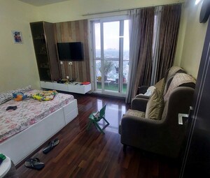 Living Room in 4 BHK Builder Floor at Sector 23 – for Rent