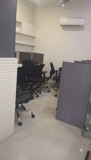  Office Space For Rent in Sola