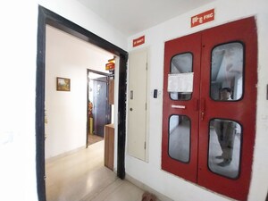 Building Lobby in 4 BHK Builder Floor at Sector 21 – for Rent