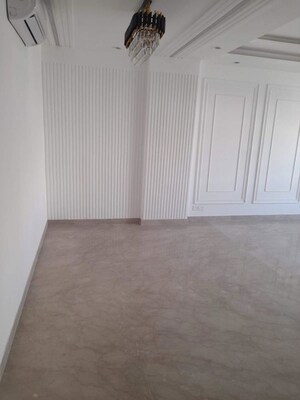 Room in 3.5 BHK Apartment at Emaar Emerald Floors Premier, Sector 65 – for Rent