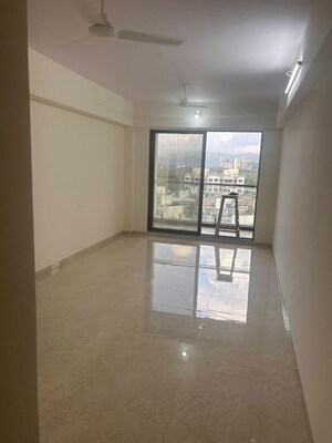 Room in 2.5 BHK Apartment at Neelkanth Avenue, Sector 16 Kharghar – for Rent