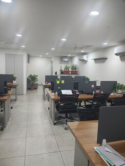 Office Space For Rent in Shrinand Nagar