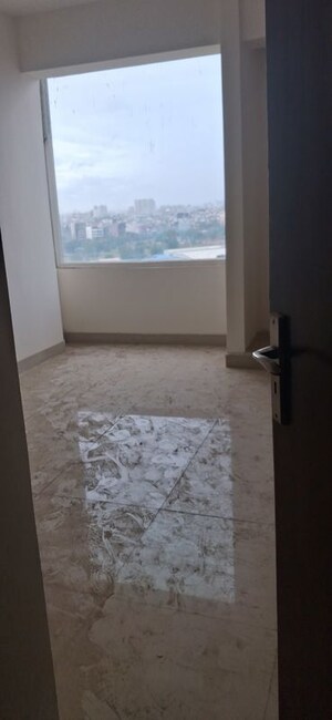 Room in 3 BHK Apartment at Sector 107 – for Sale