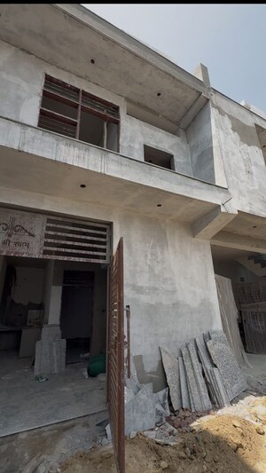 3 BHK Independent House – Entrance View at Tek Chand Nagar - for Sale