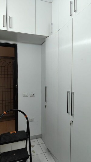 Building Lobby in 4 BHK Builder Floor at Sector 23 – for Rent