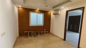 Room in 4 BHK Builder Floor at Green Park Extension – for Rent