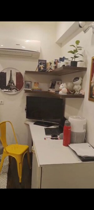 Team Area in 4 BHK Builder Floor at Sector 22 – for Rent
