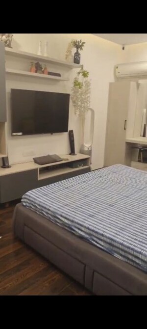 Bedroom in 4 BHK Builder Floor at Sector 22 – for Rent