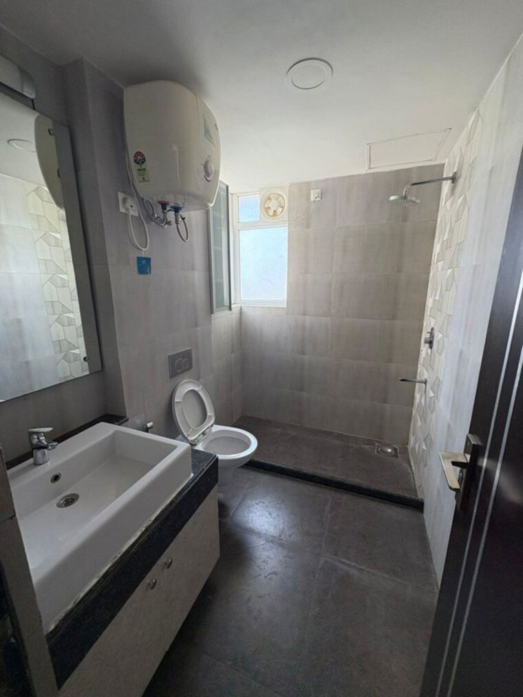 Bathroom, sector 22b 4 Bedroom 2100 Sq.Ft. Builder Floor In Sector 22b Gurgaon 10707894