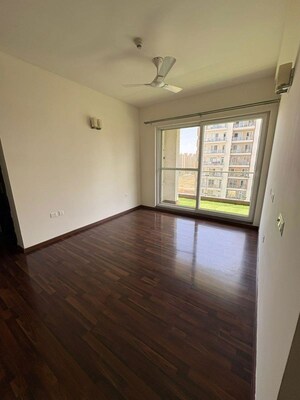 Room in 4 BHK Builder Floor at Sector 22b – for Rent