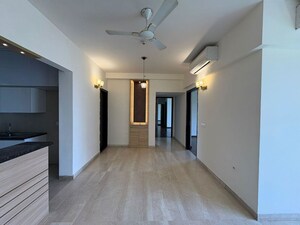 Room in 4 BHK Builder Floor at Sector 22b – for Rent