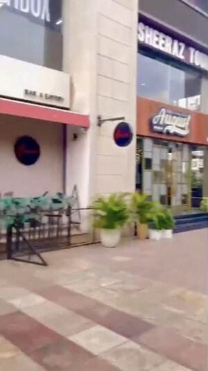  Showroom For Rent in Vibhuti Khand