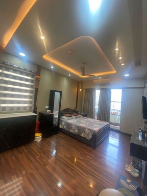 Living Room in 4 BHK Builder Floor at Sector 23 – for Rent