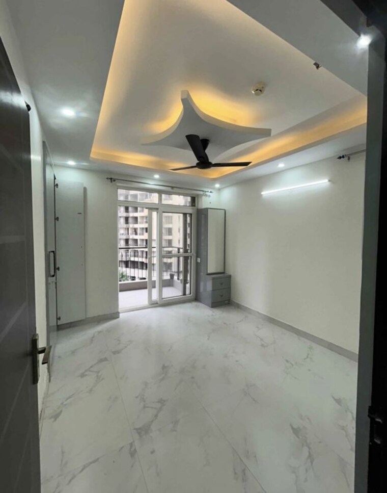 Room, rajouri garden 3 Bedroom 140 Sq.Yd. Builder Floor In Rajouri Garden Delhi 10707902