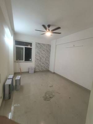 Bedroom in 2 BHK Apartment at Bakkarwala – for Rent