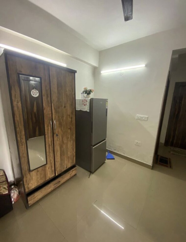 Room, subhash nagar 2 Bedroom 100 Sq.Yd. Builder Floor In Subhash Nagar Delhi 10707920