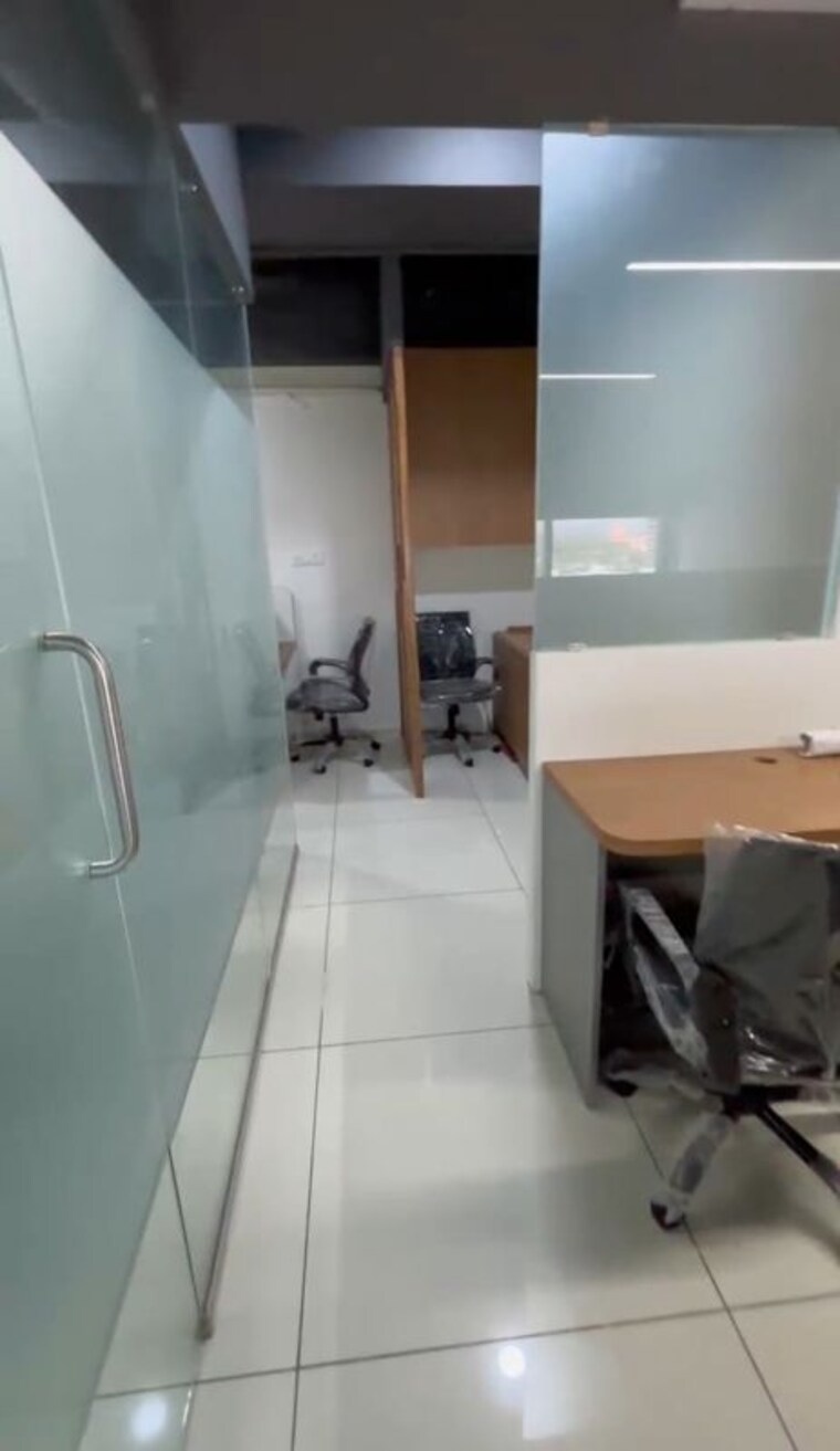 Team Area, avirat-silver-radiance-4 Commercial Office Space 750 Sq.Ft. In Gota Ahmedabad 10707929