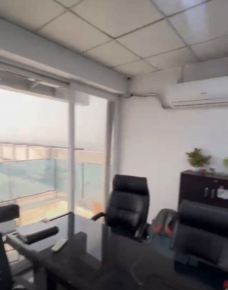 Living Room, gaur-city-mall Commercial Office Space 760 Sq.Ft. In Sector 4 Greater Noida Greater Noida 10707934