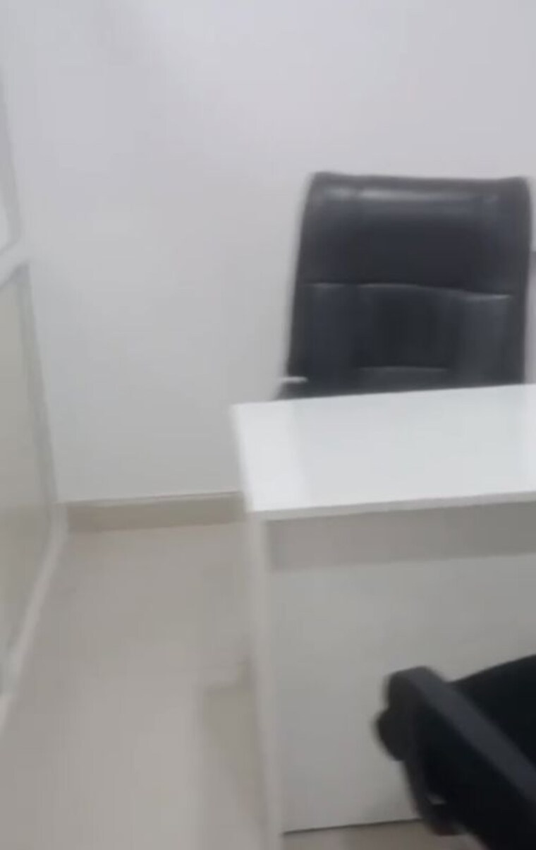 undefined, gaur-city-mall Commercial Office Space 192 Sq.Ft. In Sector 4 Greater Noida Greater Noida 10707964