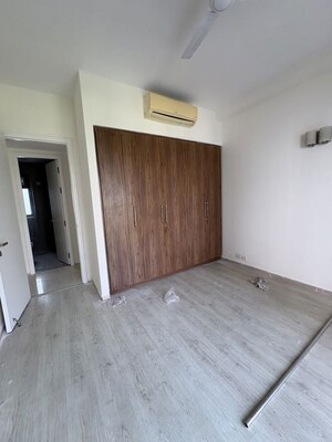 Furnished Amenities in 3 BHK Apartment at Ireo City IF, Sector 60 – for Rent