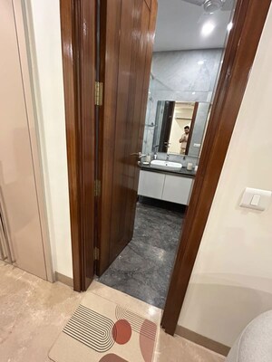 Building Lobby in 3 BHK Builder Floor at Safdarjung Enclave – for Rent