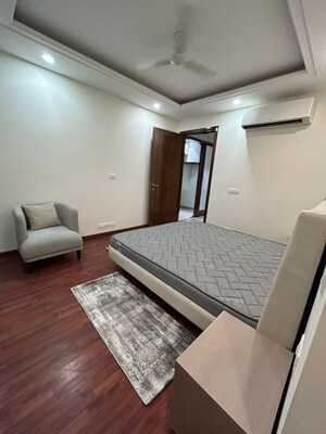 Team Area in 3 BHK Builder Floor at Safdarjung Enclave – for Rent