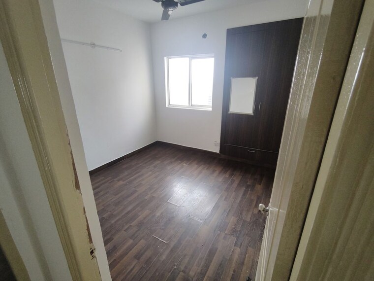 Room, paras-tierea 3 Bedroom 1285 Sq.Ft. Apartment In Sector 137 Noida 10708010