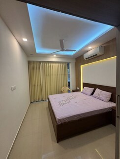 2 BHK Apartment For Rent in Pyramid Midtown