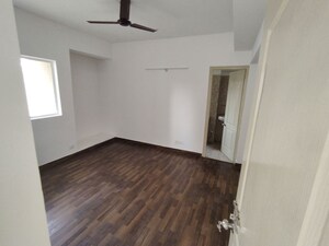 Room in 3.5 BHK Apartment at Paras Tierea, Sector 137 – for Sale